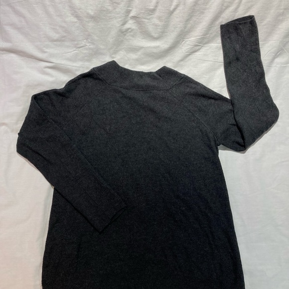 Vince. Sweater size medium, full front zipper - Picture 5 of 8